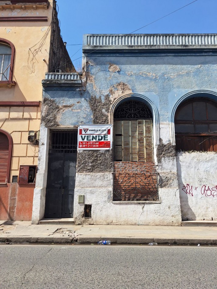 CASA A REFACCIONAR/DEMOLER LAS HERAS 150