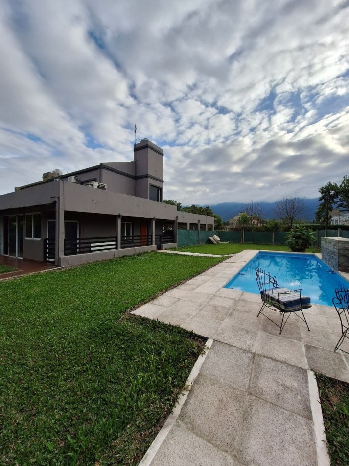 Vivienda en Barrio Privado "Casas de Campo" - YERBA BUENA