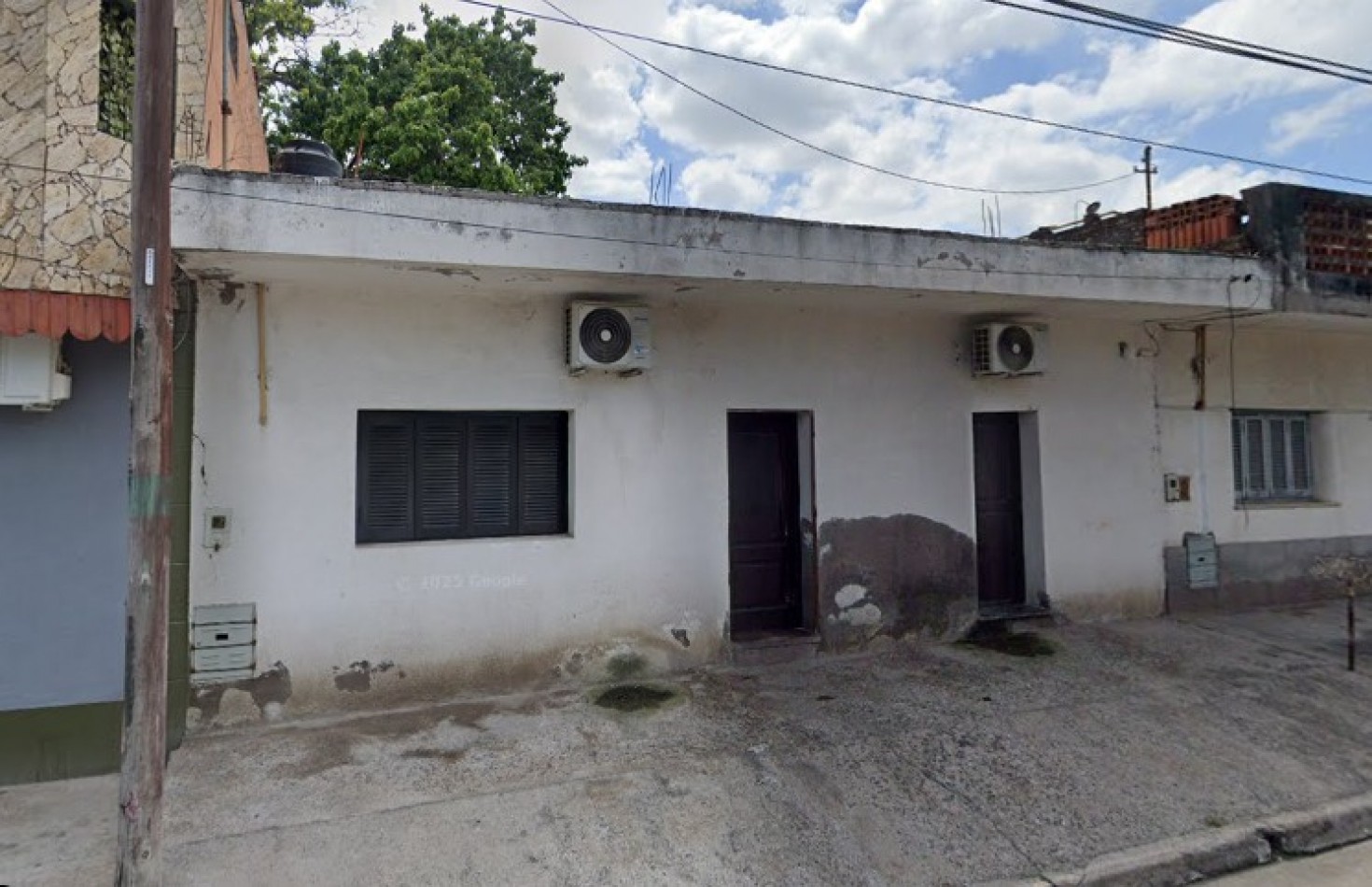 VIVIENDA VILLA ALEM - PJE PRIMERA JUNTA 1100 (A dos cuadras Av. Roca al 1000)