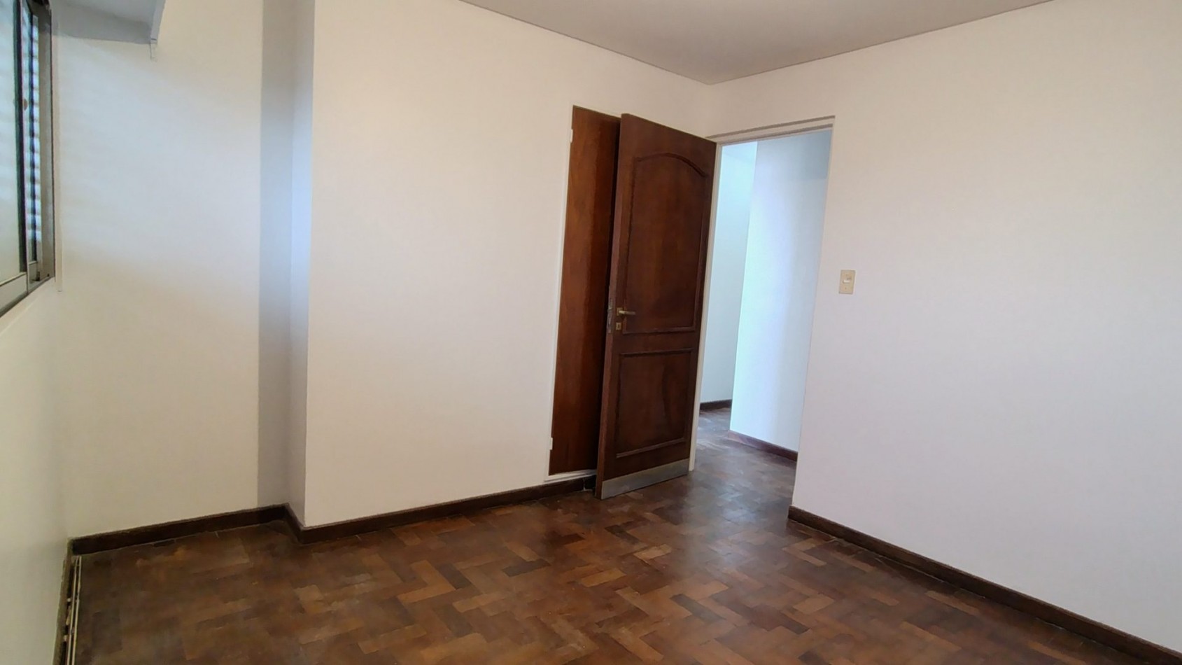 DEPARTAMENTO 4 DORMITORIOS, Sobre calle 24 de Septiembre 675, en edificio TORRE AVENIDA