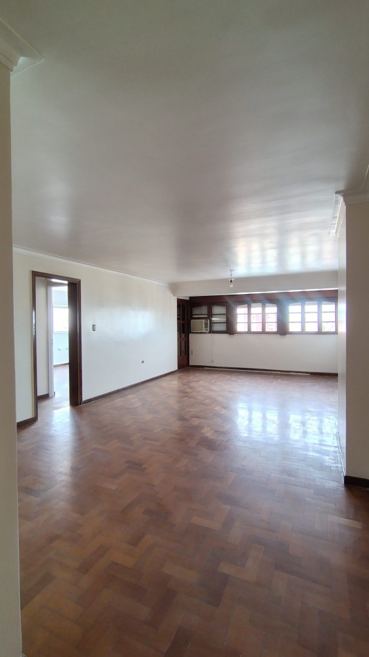 DEPARTAMENTO 4 DORMITORIOS, Sobre calle 24 de Septiembre 675, en edificio TORRE AVENIDA