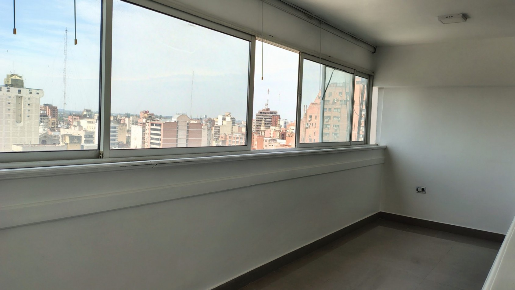 DEPARTAMENTO 4 DORMITORIOS, Sobre calle 24 de Septiembre 675, en edificio TORRE AVENIDA